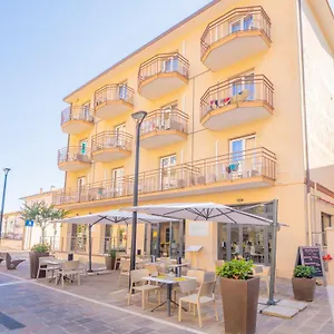 Hotel La Bussola, Finale Ligure